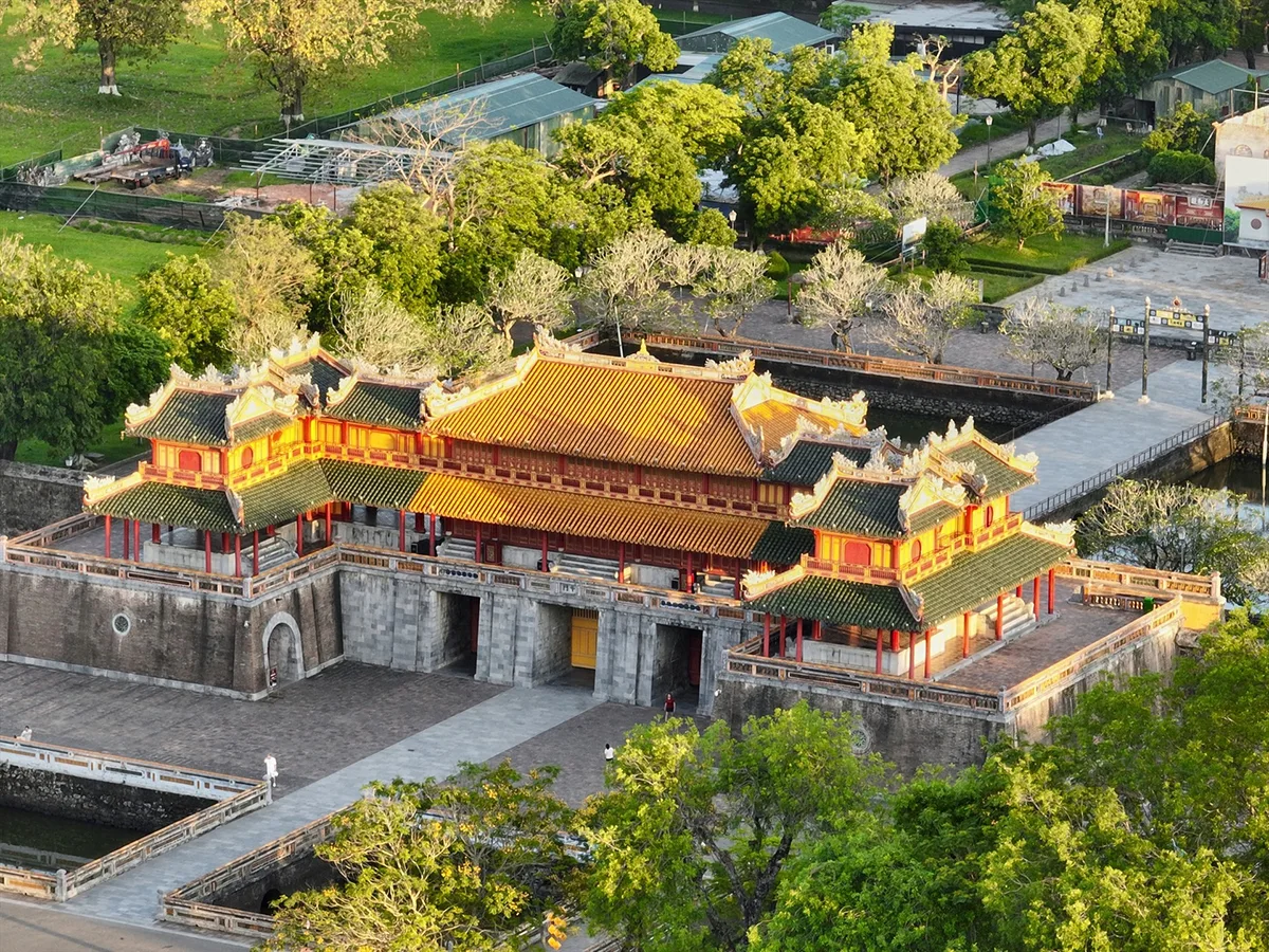 Visit the Imperial City (Citadel).